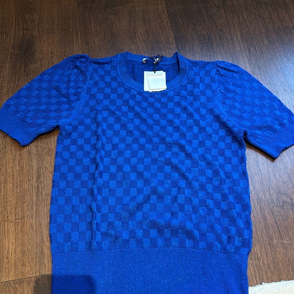 Sparkling electric blue sweater